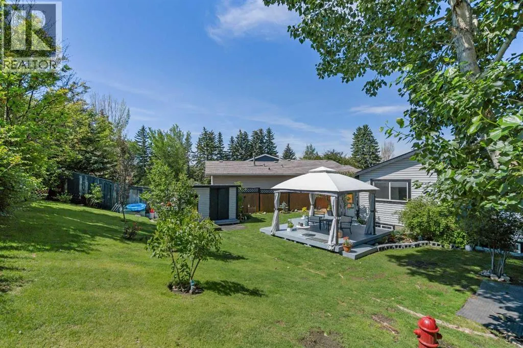 136 Ranchview Court NW