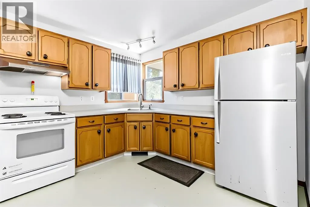 30 & 32 Dalton Bay NW