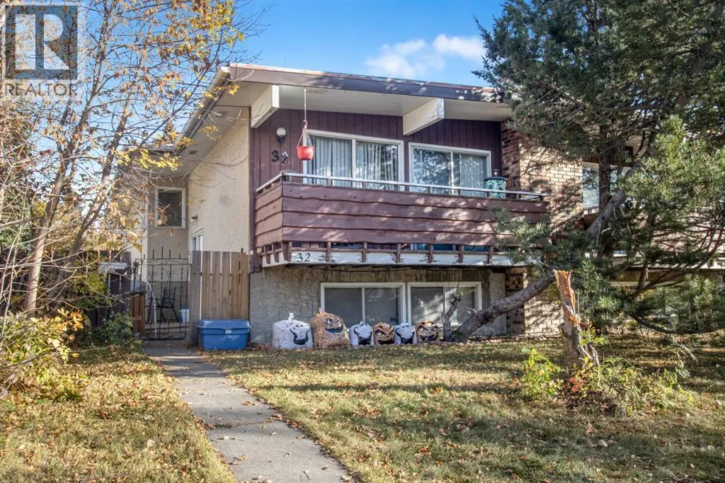 30 & 32 Dalton Bay NW