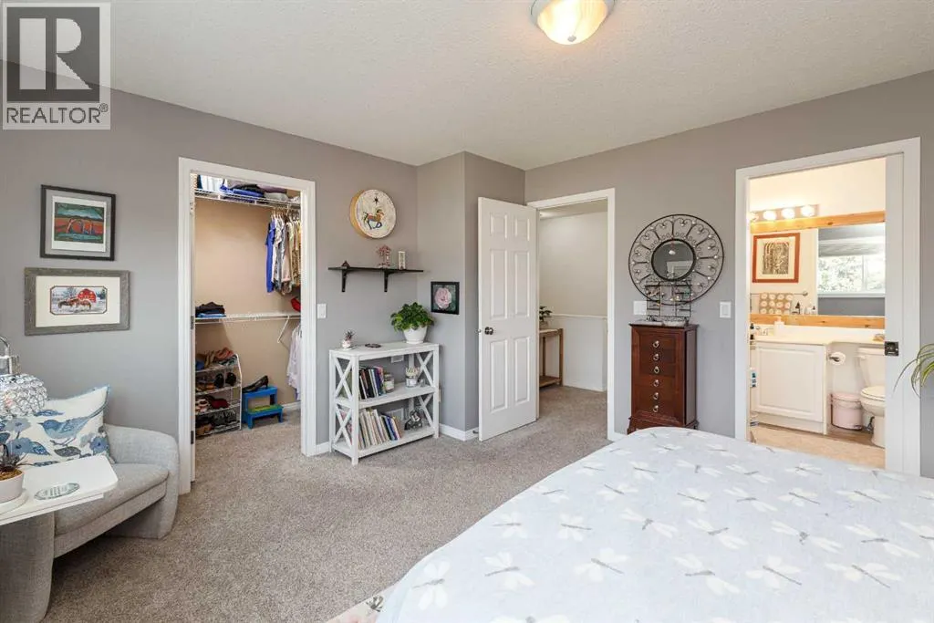 25 Chaparral Ridge Terrace SE