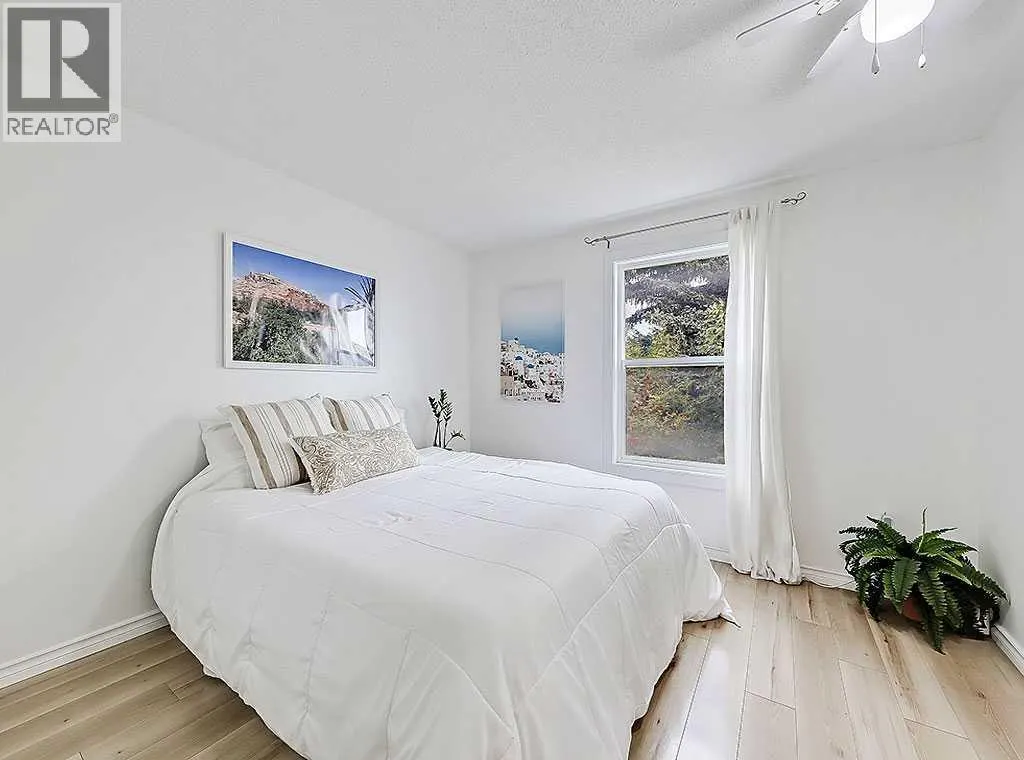 155, 330 Canterbury Drive SW