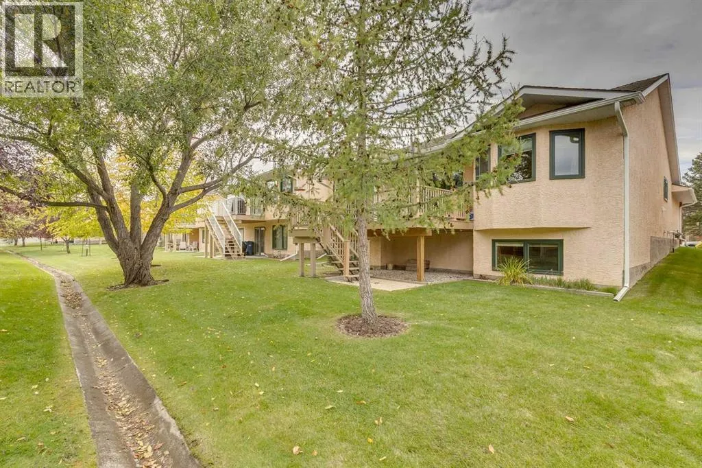 74 Evergreen Bay SW