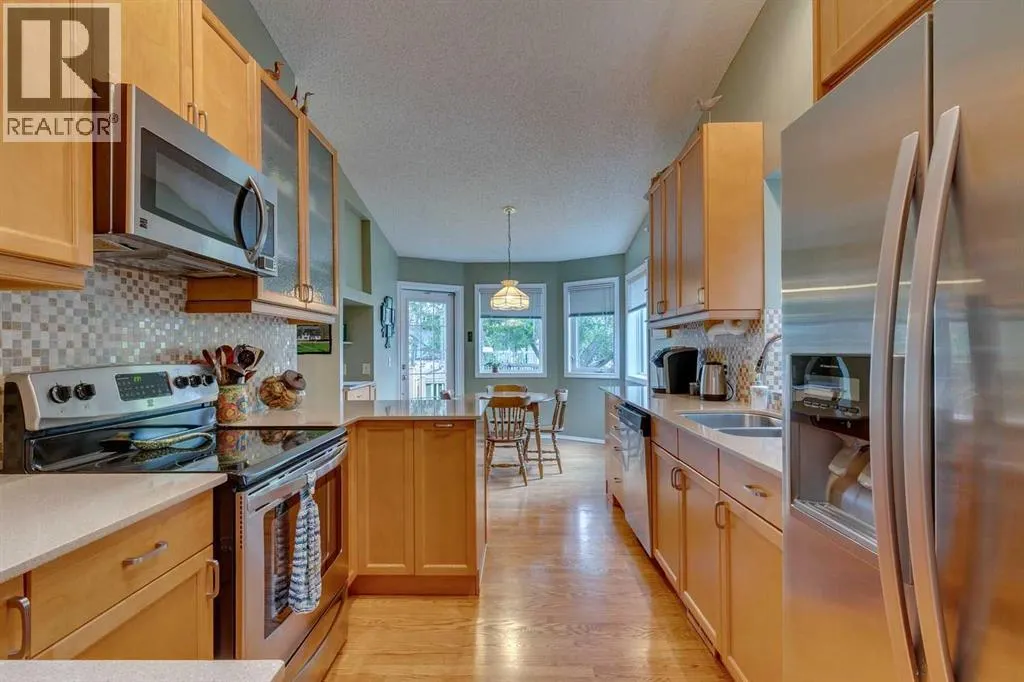 74 Evergreen Bay SW