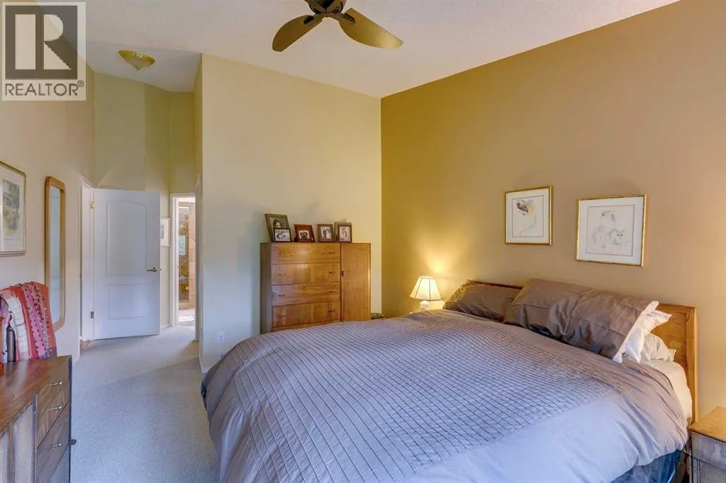74 Evergreen Bay SW