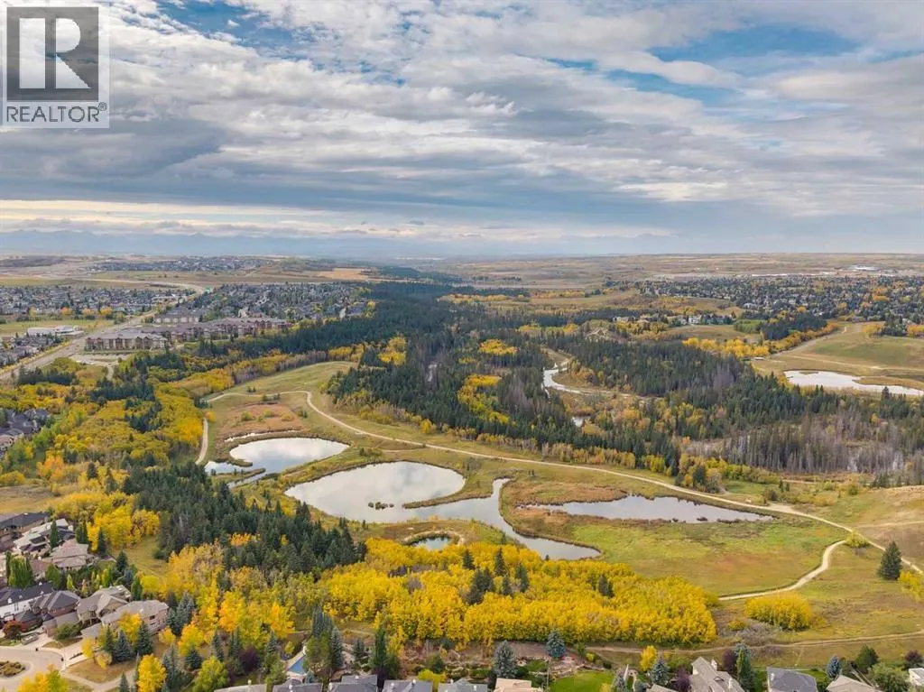 74 Evergreen Bay SW