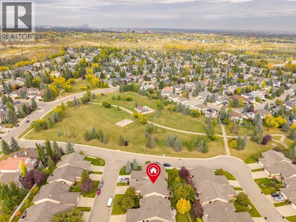 74 Evergreen Bay SW