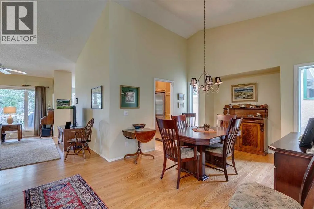 74 Evergreen Bay SW