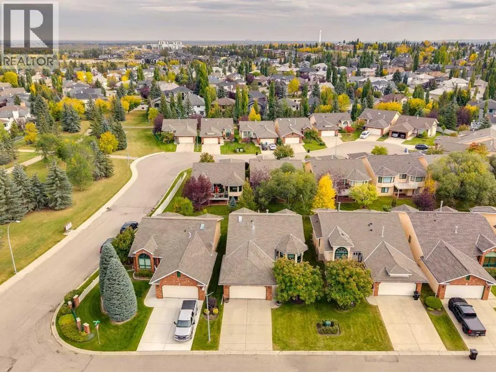 74 Evergreen Bay SW