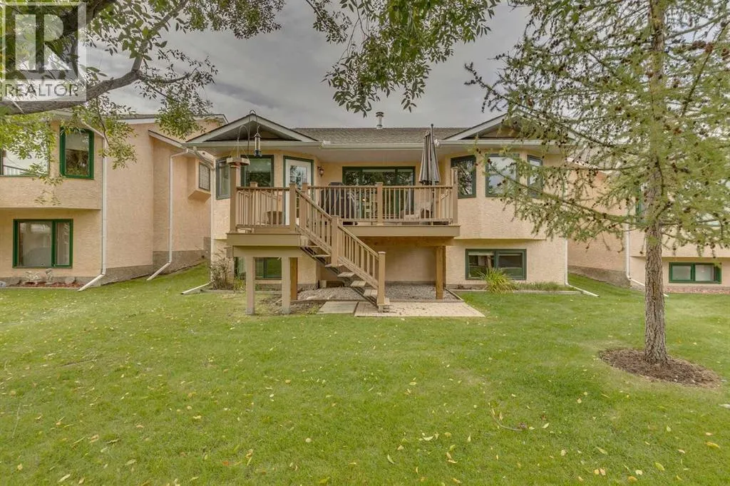 74 Evergreen Bay SW