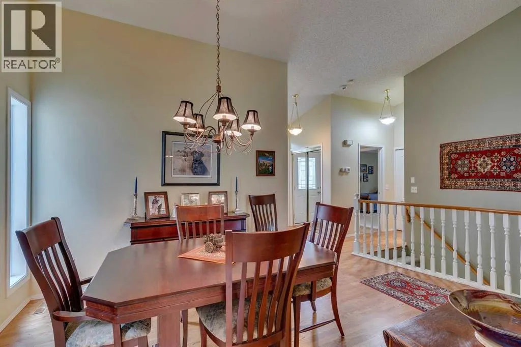 74 Evergreen Bay SW