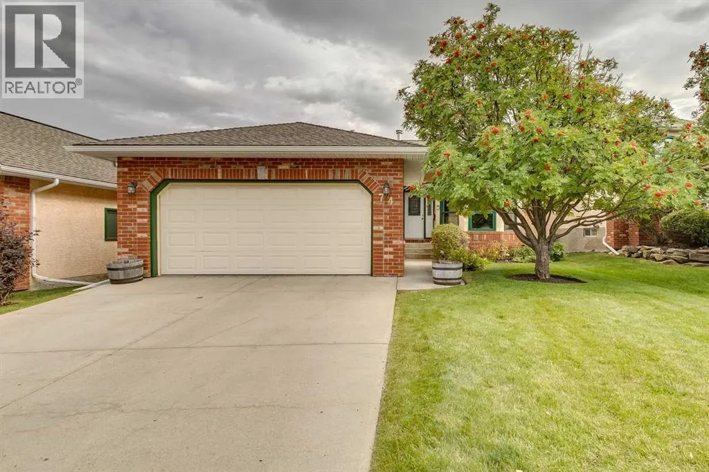 74 Evergreen Bay SW