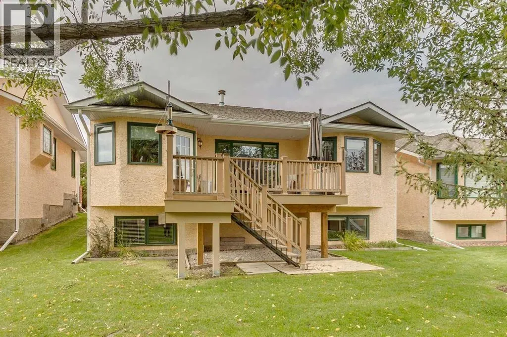 74 Evergreen Bay SW