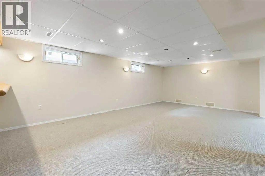 63 Diamond Terrace SE
