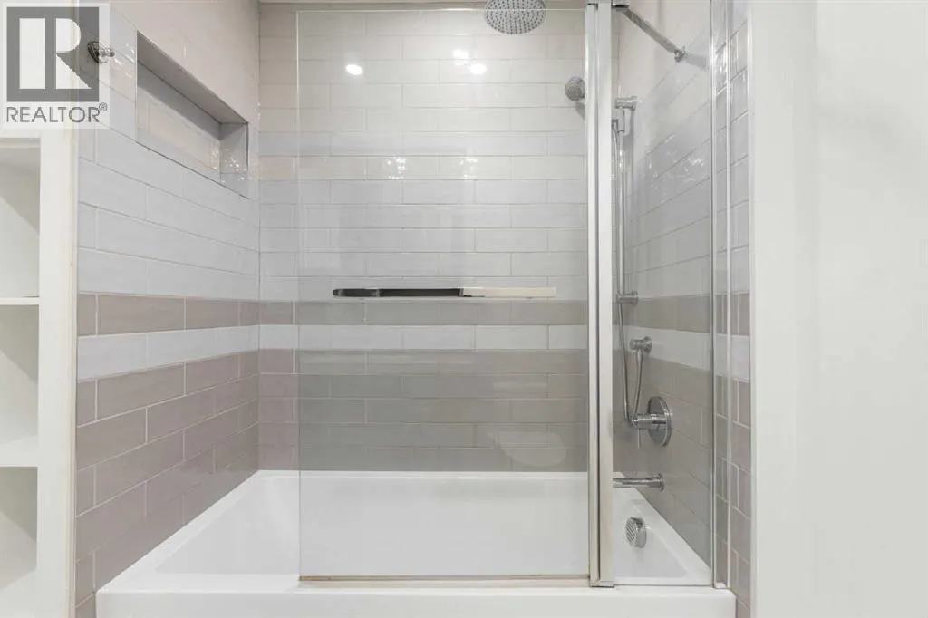 63 Diamond Terrace SE