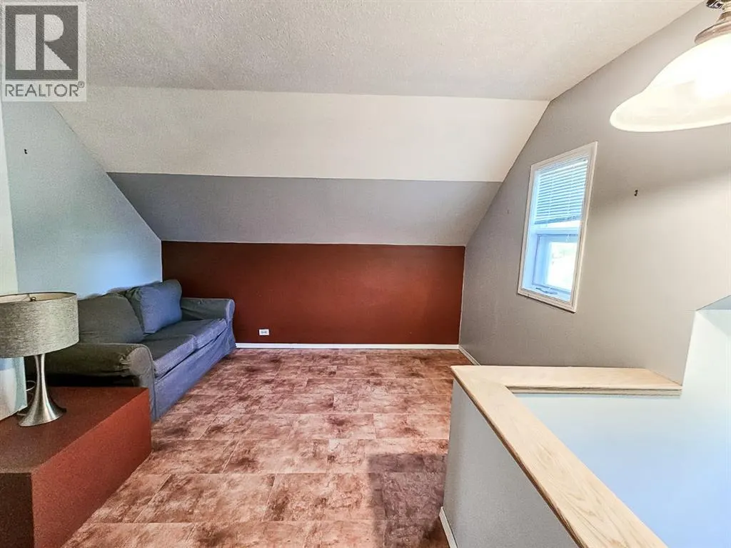 131 2nd Street NW