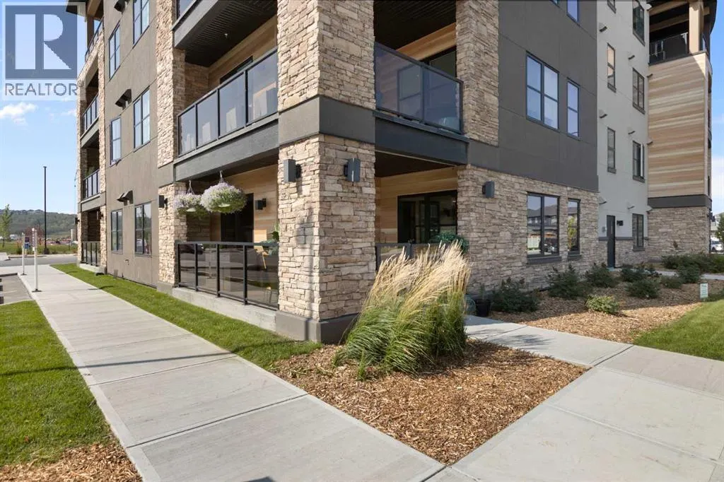 104, 55 Wolf Hollow Crescent SE