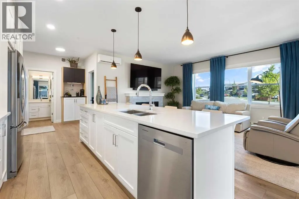 104, 55 Wolf Hollow Crescent SE