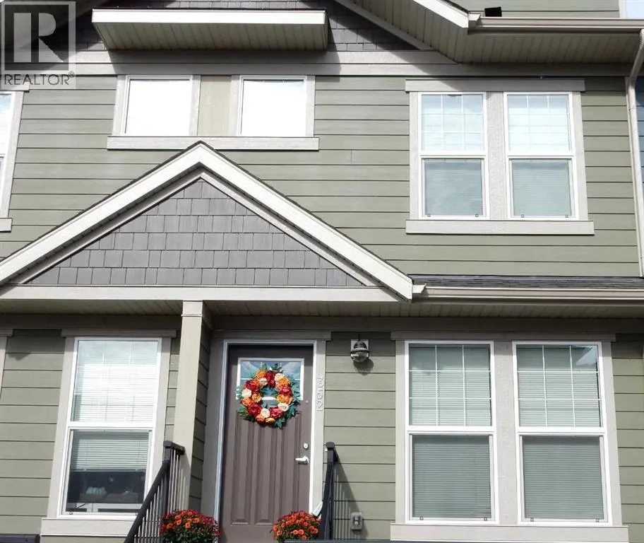 352 Cranbrook Square SE