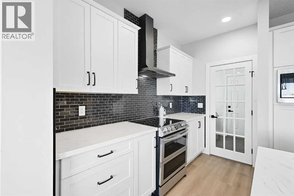 78 Copperpond Street SE