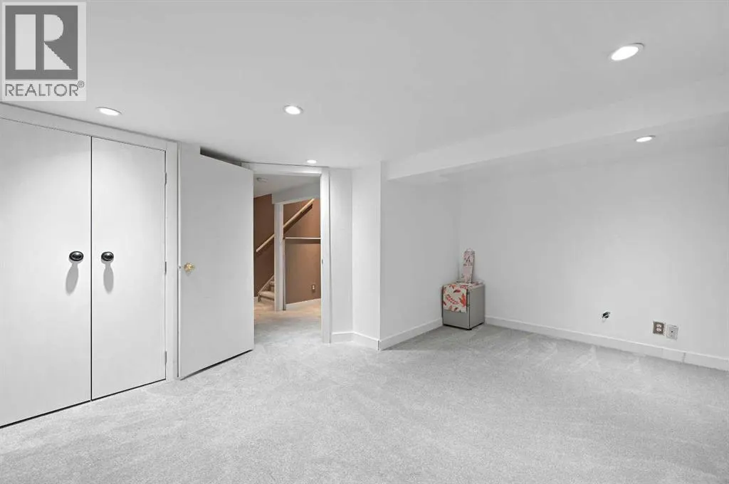 24 Laguna Close NE