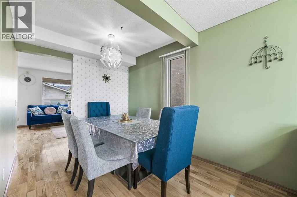 24 Laguna Close NE