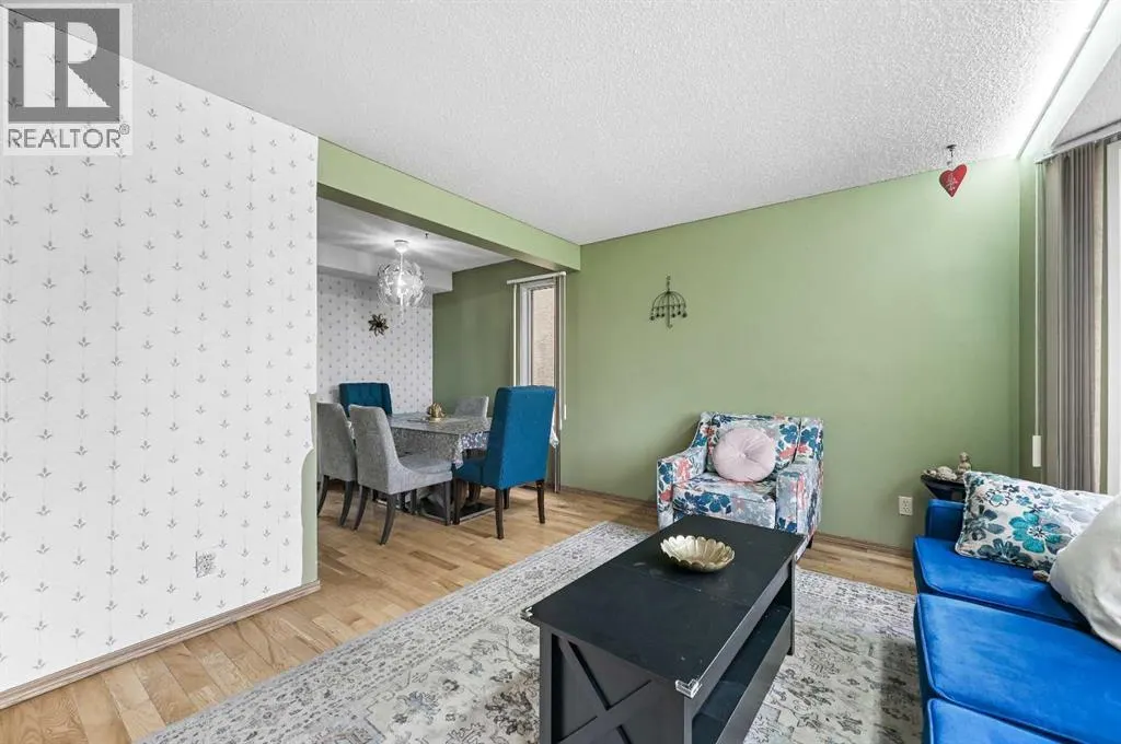 24 Laguna Close NE