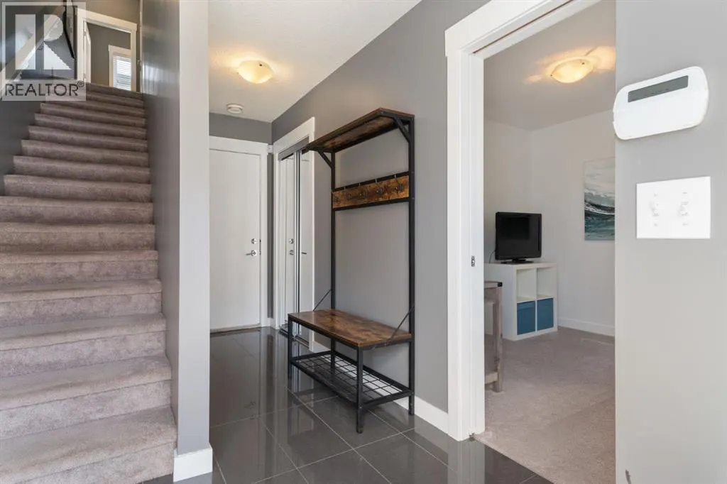 66, 111 Rainbow Falls Gate