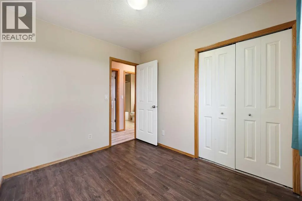 30 Meadowpark Place