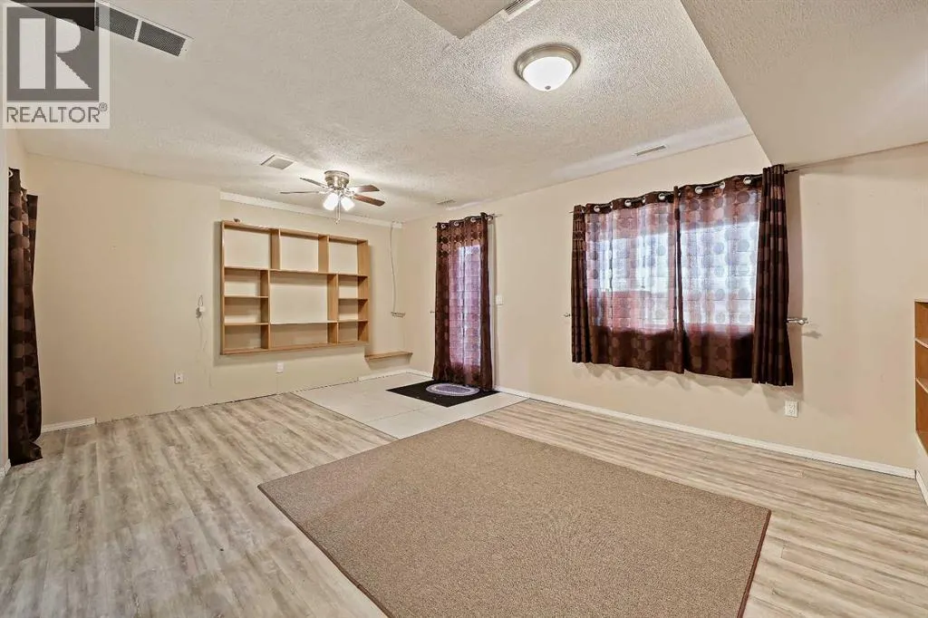30 Meadowpark Place
