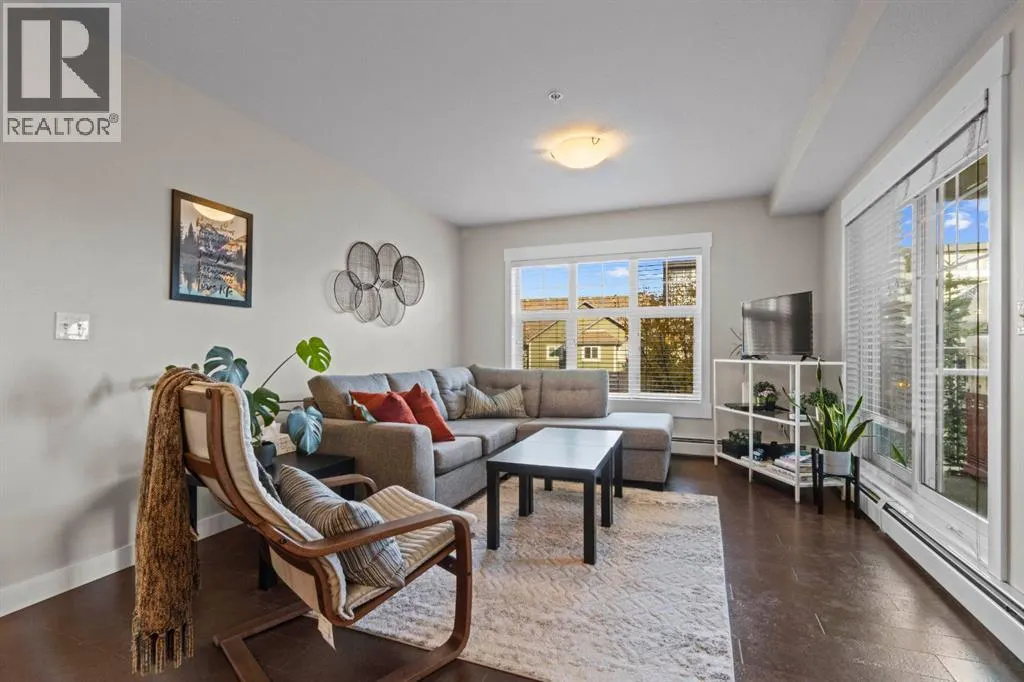 2206, 11 Mahogany Row SE