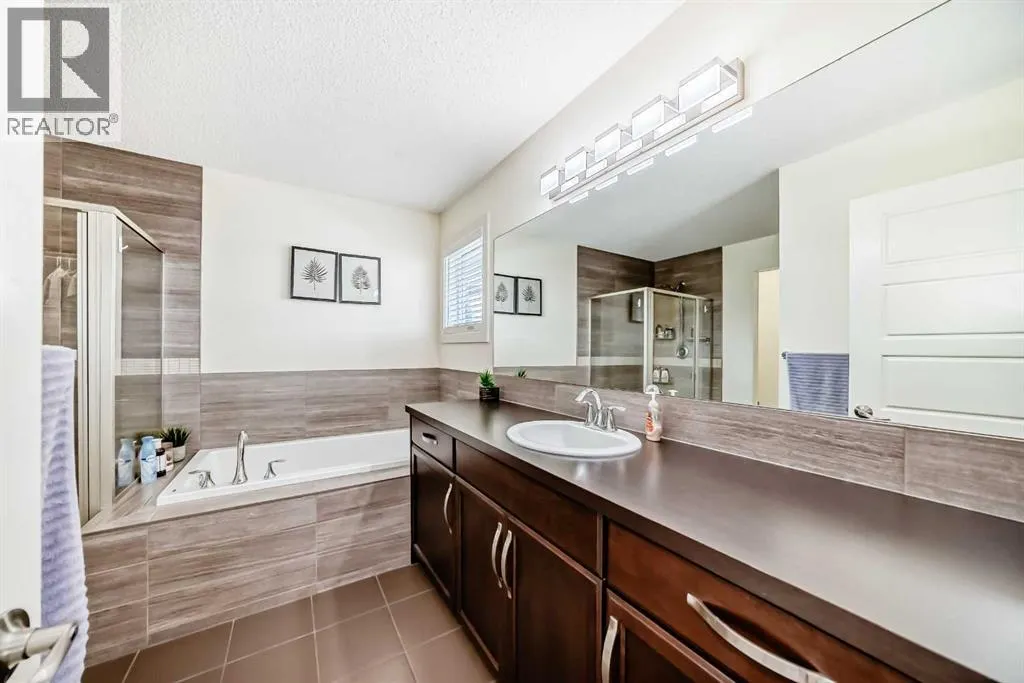 437 Auburn Bay Drive SE