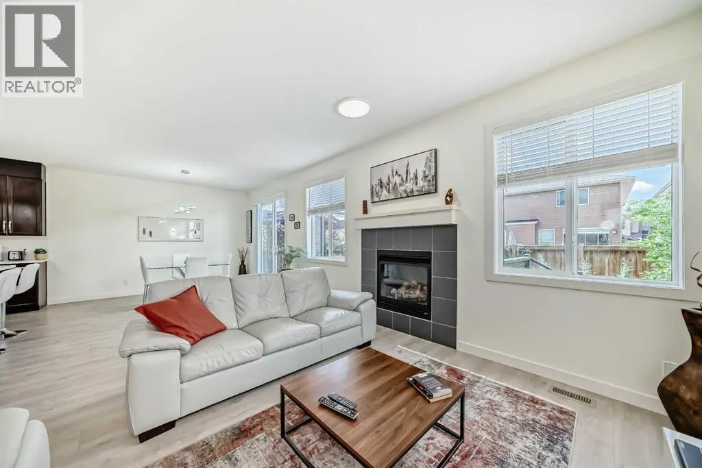 437 Auburn Bay Drive SE