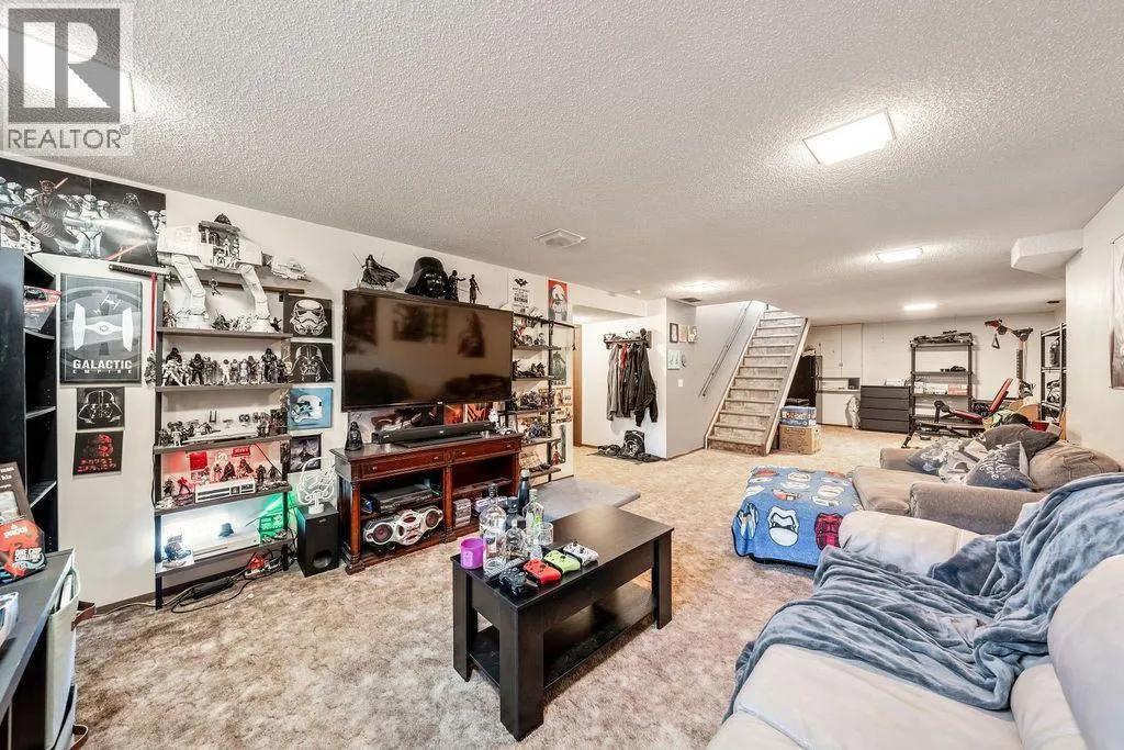 1302 Mountain Avenue