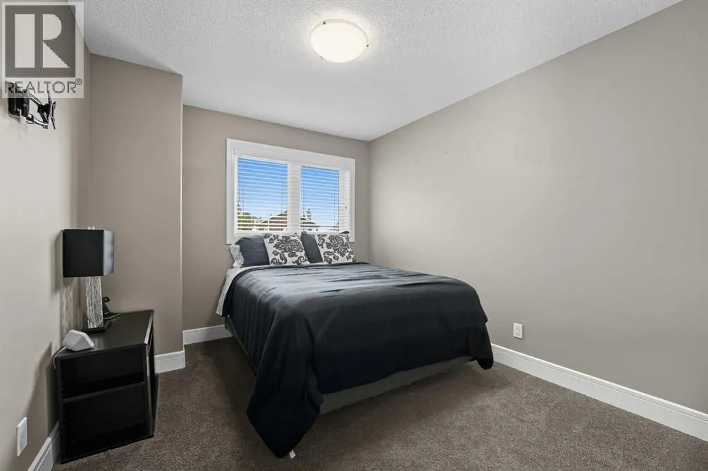 116 Paramount Crescent