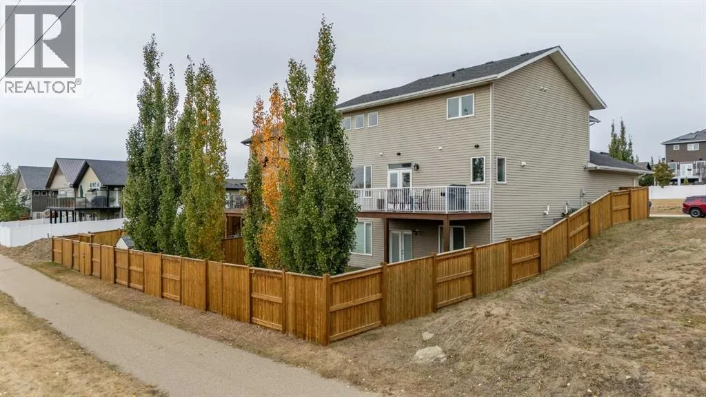 116 Paramount Crescent