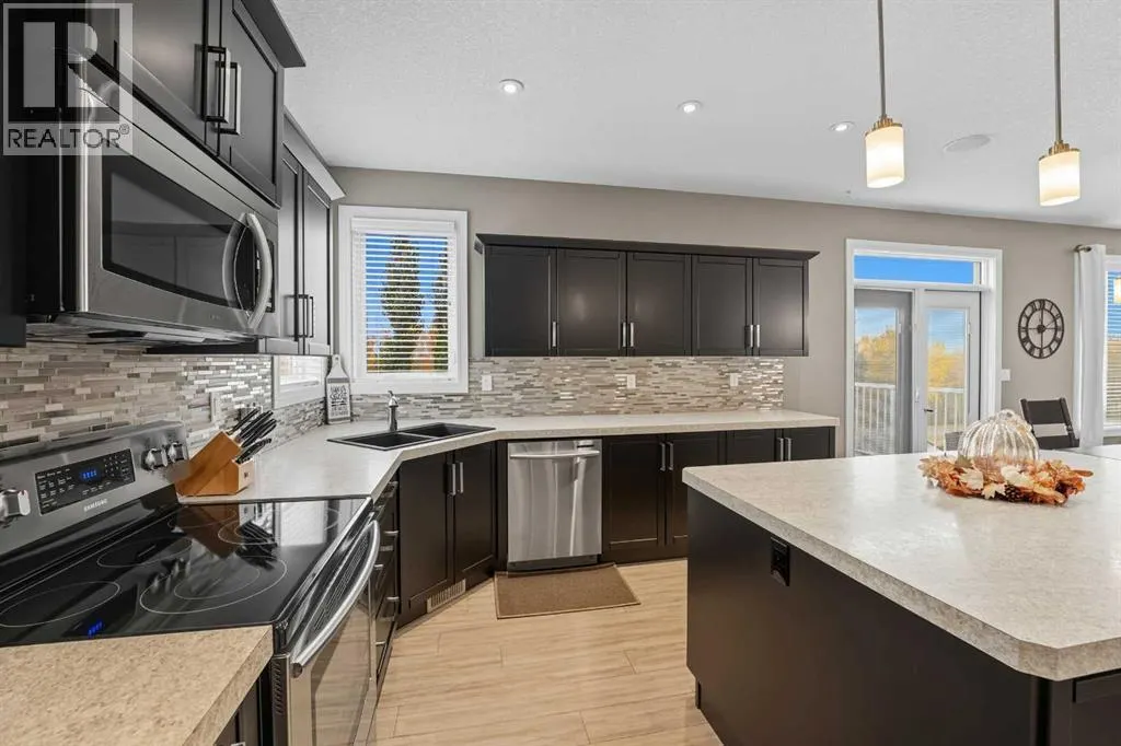 116 Paramount Crescent