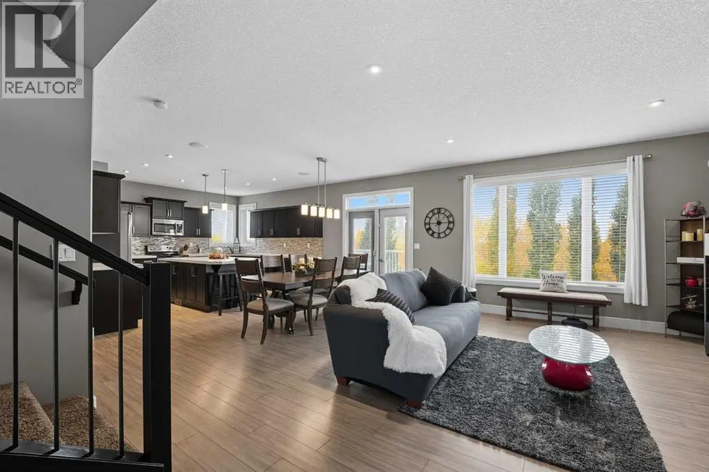 116 Paramount Crescent