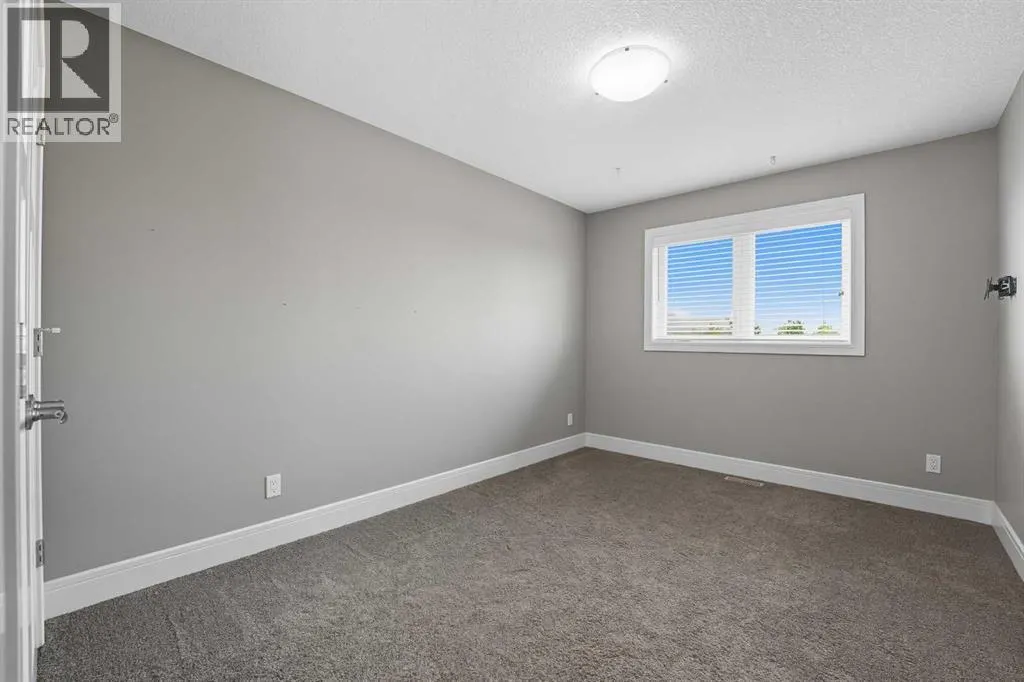 116 Paramount Crescent