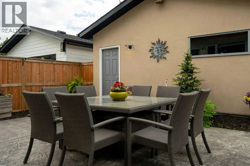 2739 Cochrane Road NW