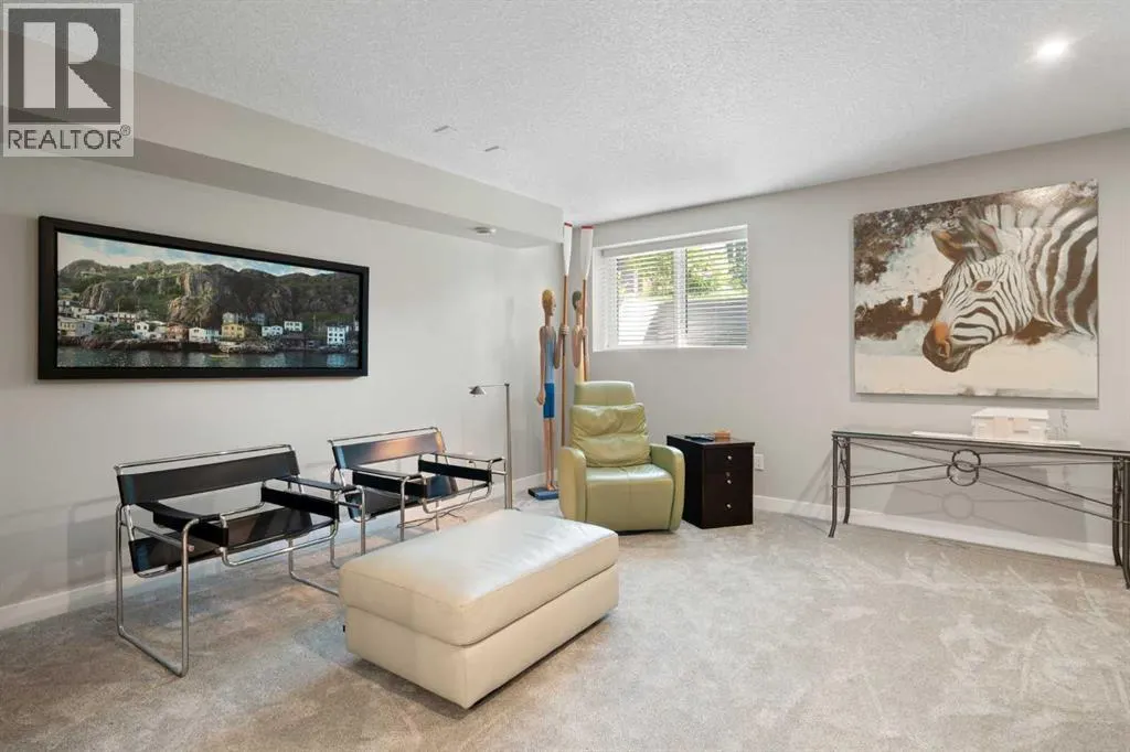 2739 Cochrane Road NW