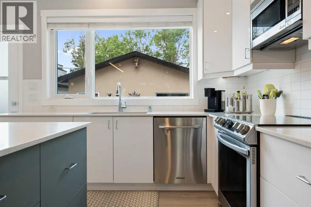 2739 Cochrane Road NW