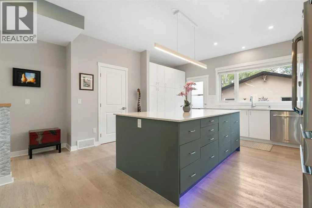 2739 Cochrane Road NW