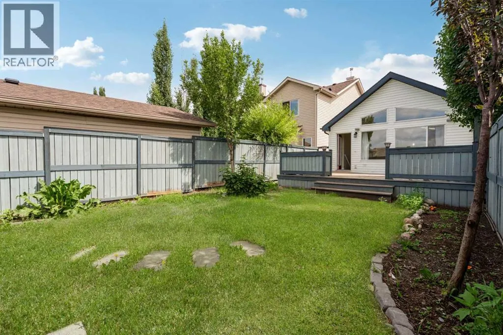 203 Auburn Bay Heights SE