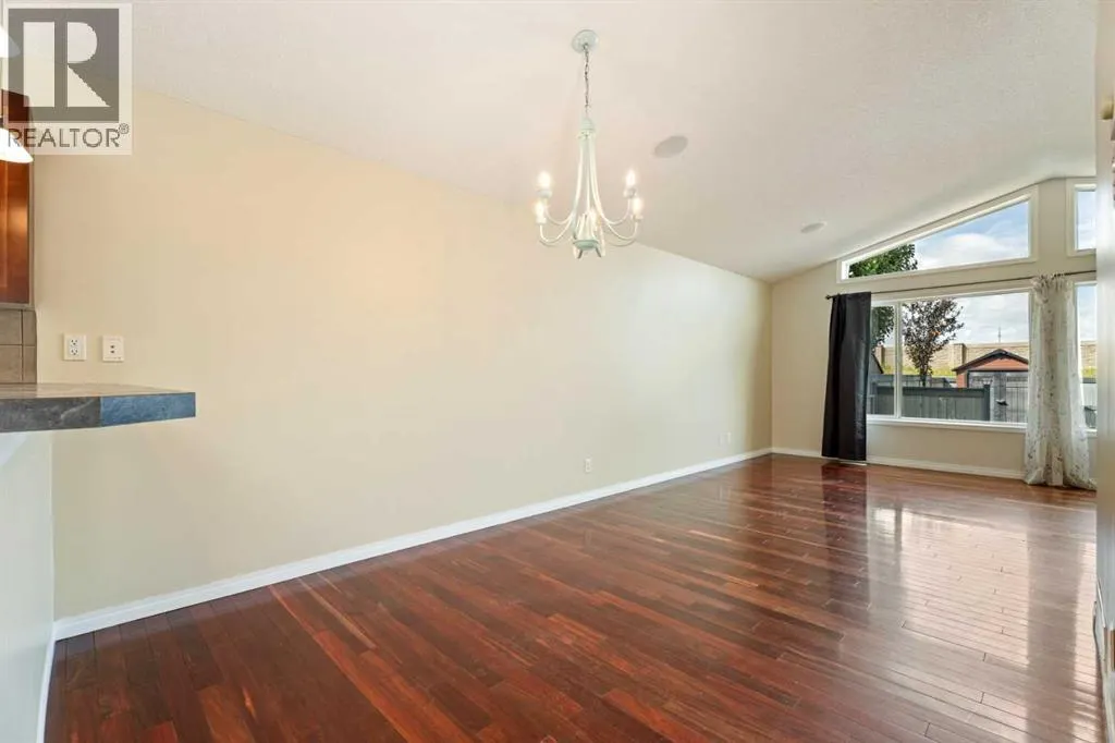203 Auburn Bay Heights SE