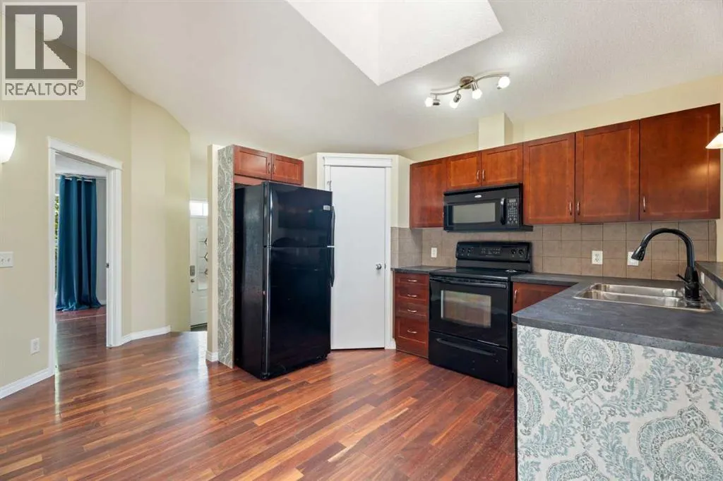 203 Auburn Bay Heights SE