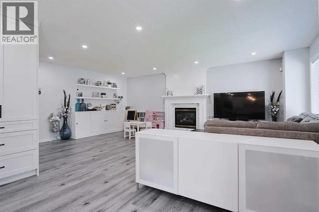 161 Hamptons Gardens NW