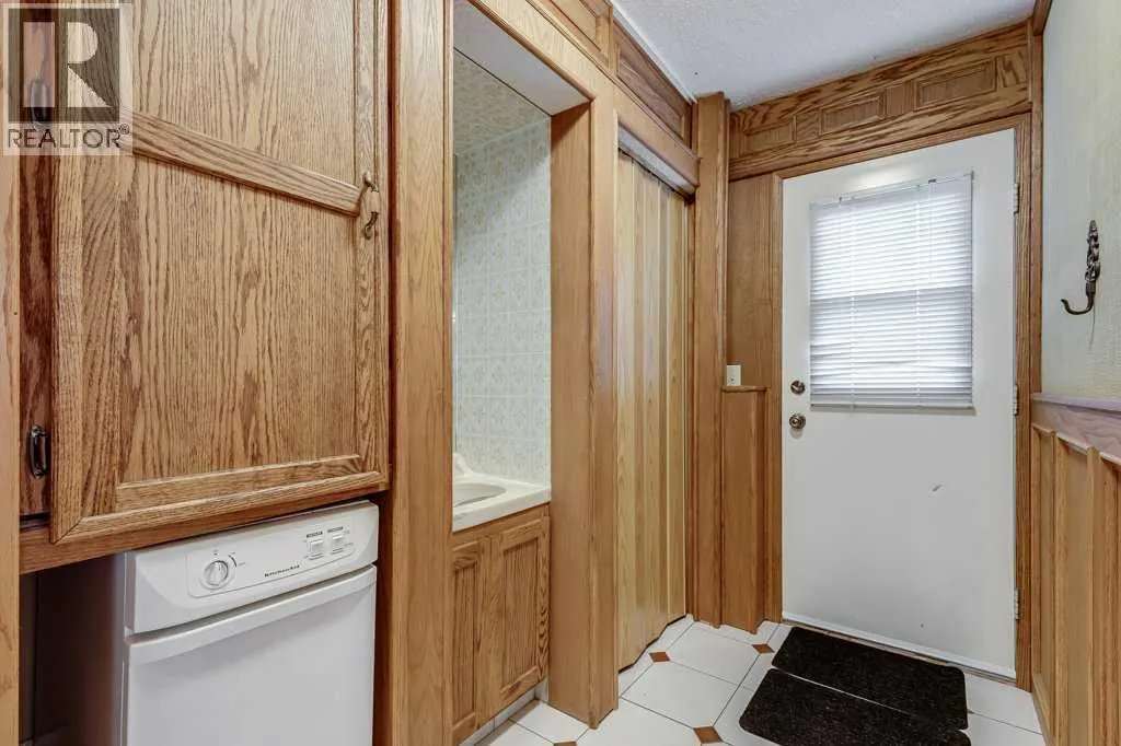 16 Ridgegate Way SW