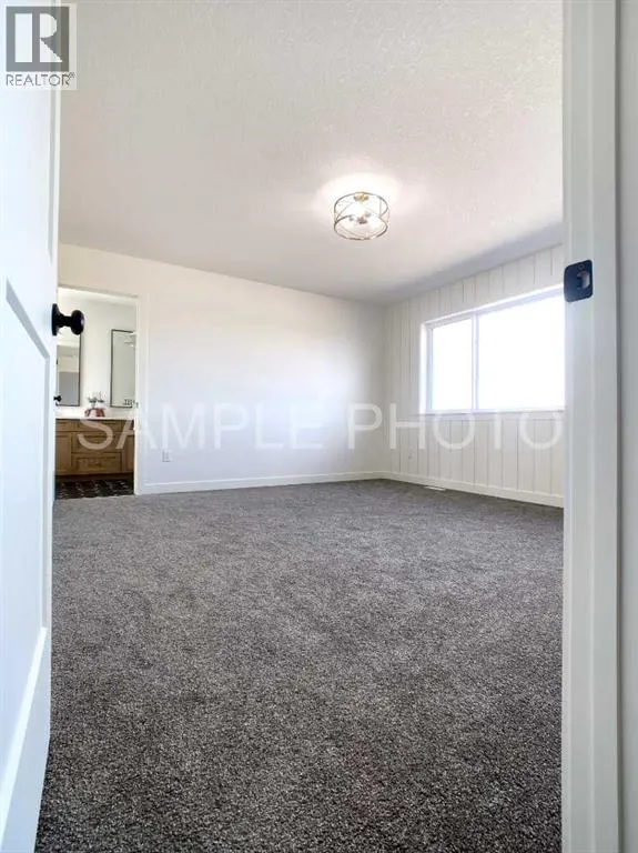 10504 148 AVE