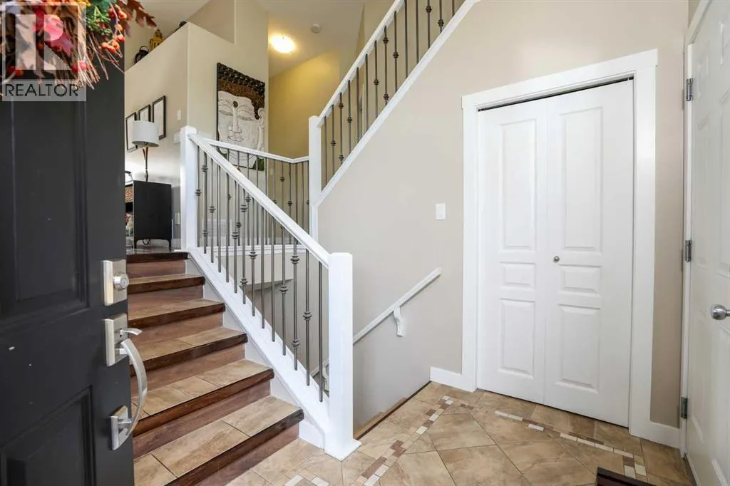 436 Mt Sunburst Crescent W