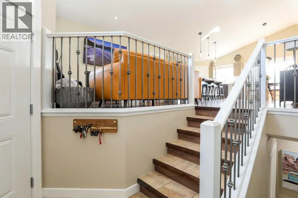436 Mt Sunburst Crescent W